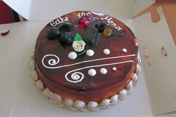 Mona's cake