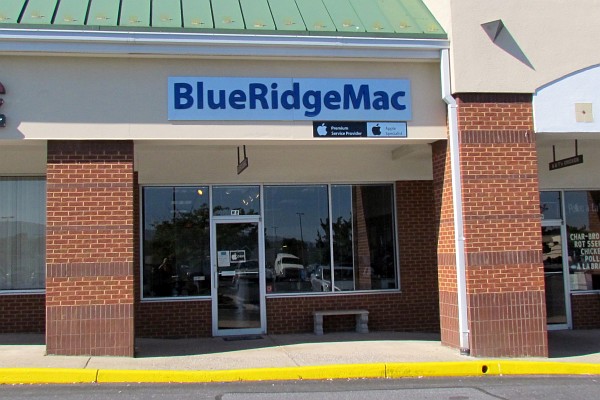front of BlueRidgeMac shop