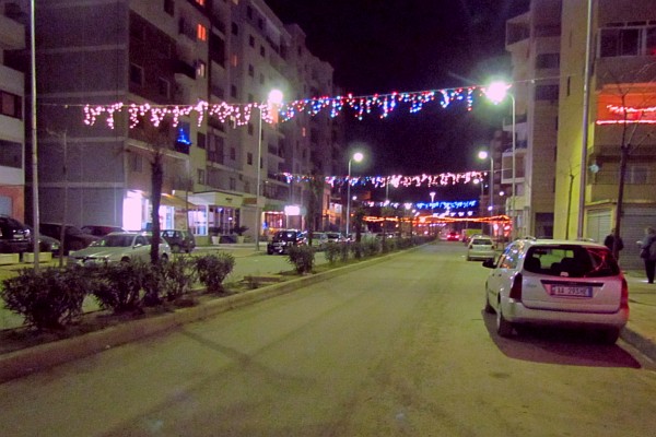 Chwristmas street lights in Llezhe