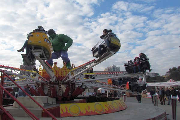 a King Kong ride at the same fair