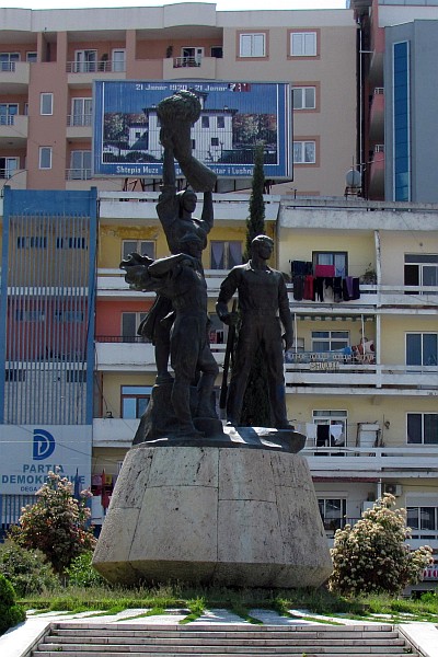 a statue commemorating the "breaadbasket'" workers
