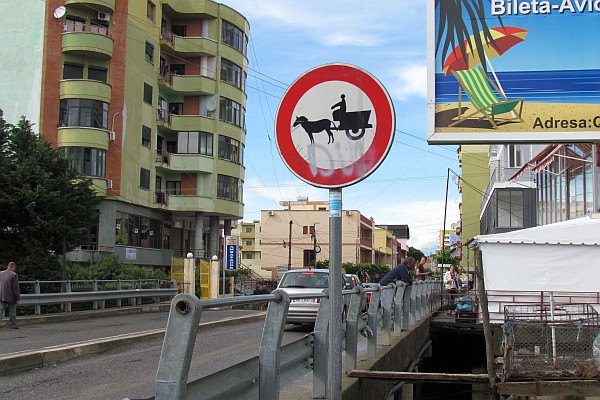 warning sign for horse or donkey drawn carts