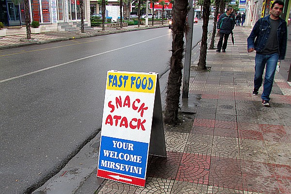 Snack Attack restaurant sign