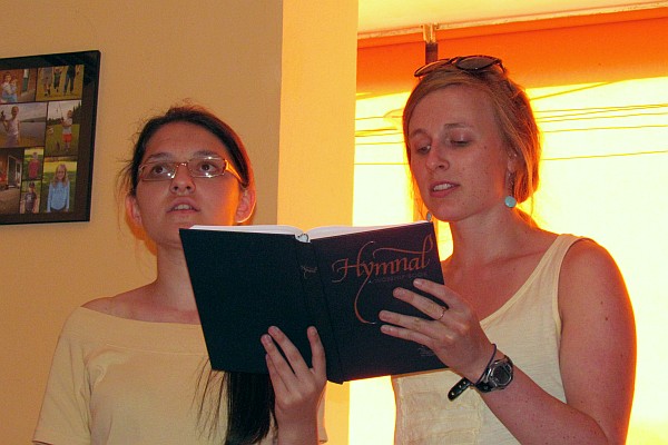 Inda and Katrina gives us a sample of their choir music