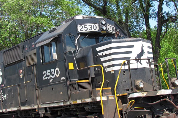 NS 2530 locomotive