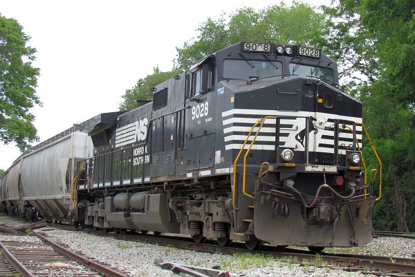 engine NS 9028