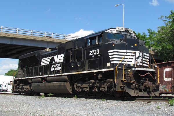 engine NS 2733 by itself
