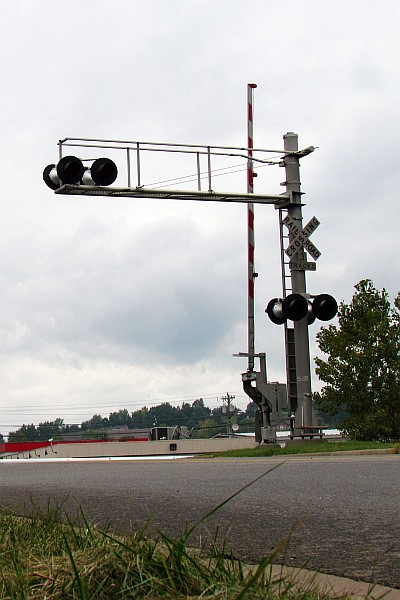 track crossing light and gate