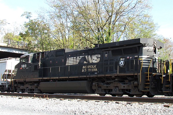 NS 9810 locomotive