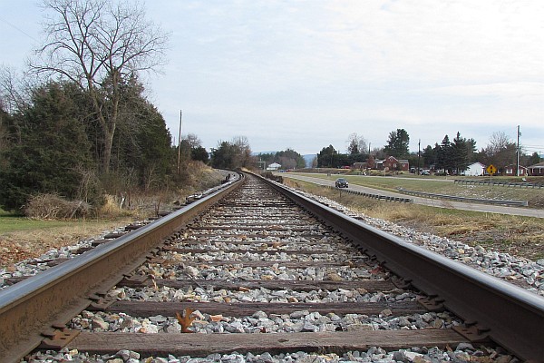 Norfolk Southern tracks heading east toward Elkton, VA
