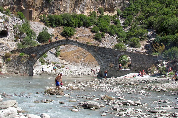 arched walkway bridge at Benje