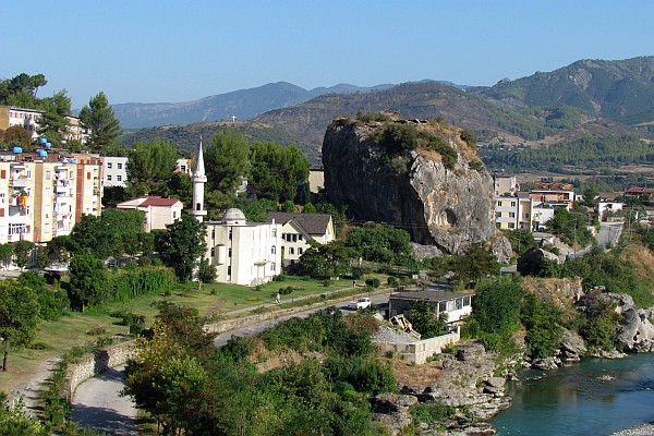 the "Big rock" in the center of Permet