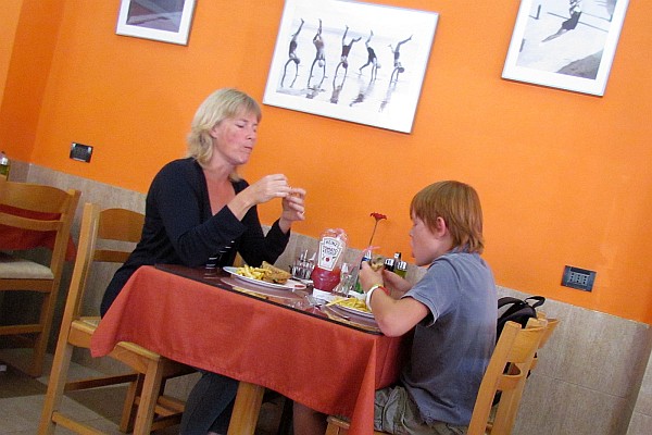 Jonathan and his mother eat lunch at Stephen House