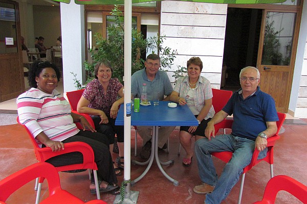 Norma Teles, earlene and Loren Horst and friends