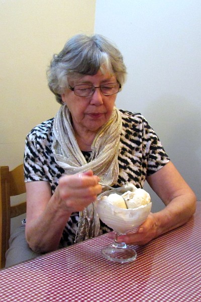 Elsie and her icecream