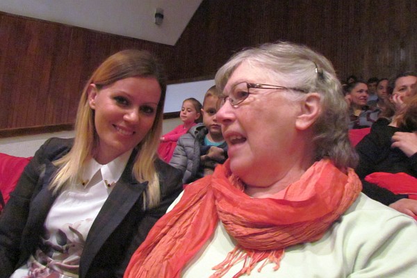 a new friend Rina and Elsie