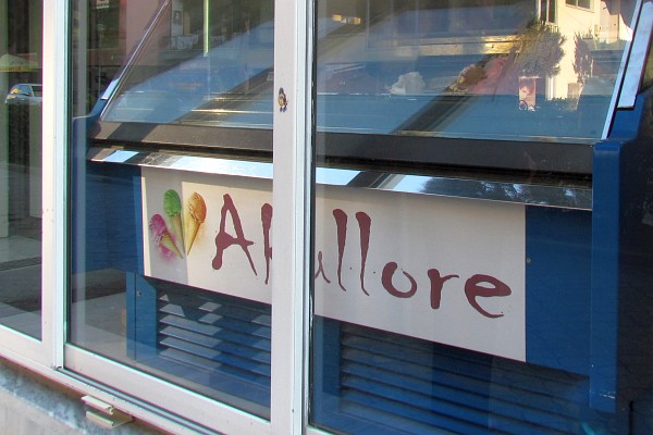 the ice cream sign at Mimosa's