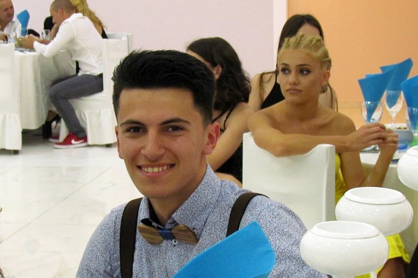 Armando Jaku shares a smile