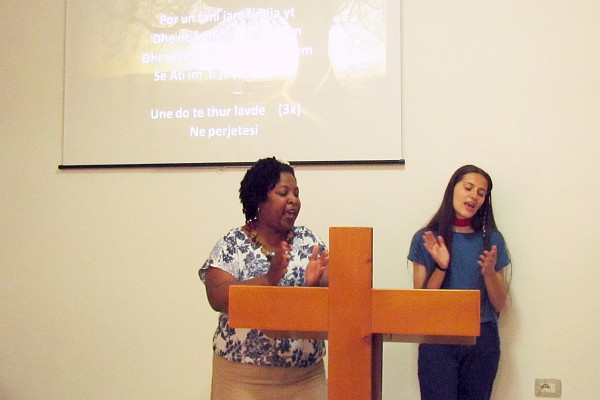 earlier praise group