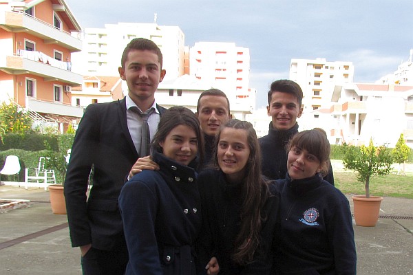 six senior students at LACX who wanted their picture taken