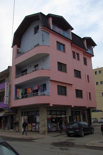 one interesting designed buildling in  Lezhe