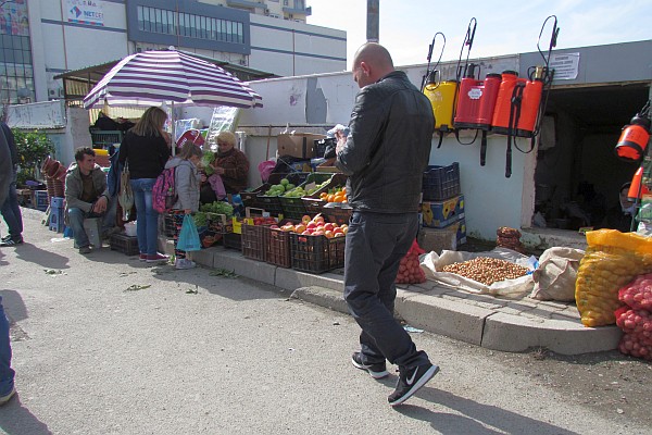 a view of the outside of the market