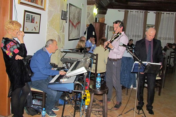 the live musical ensemble