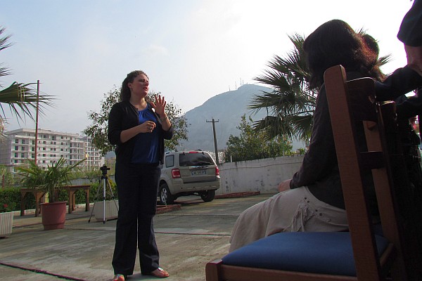 Lisa Mast organizes the whole school for our phooto