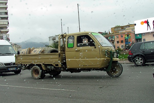 tricycle truck