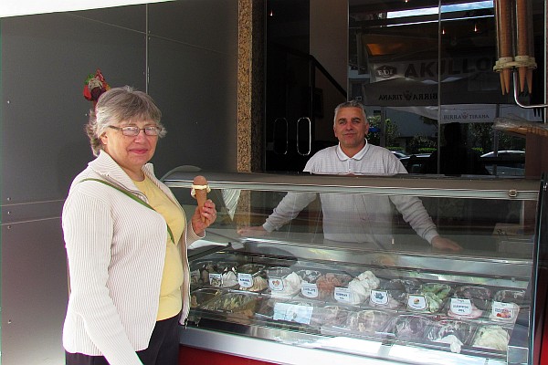 Elsie at an ice cream shop using Bergey's recipe