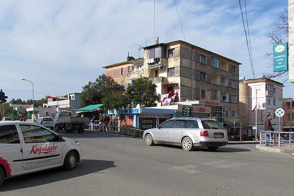busy interection at the foot of the Drin River bridge