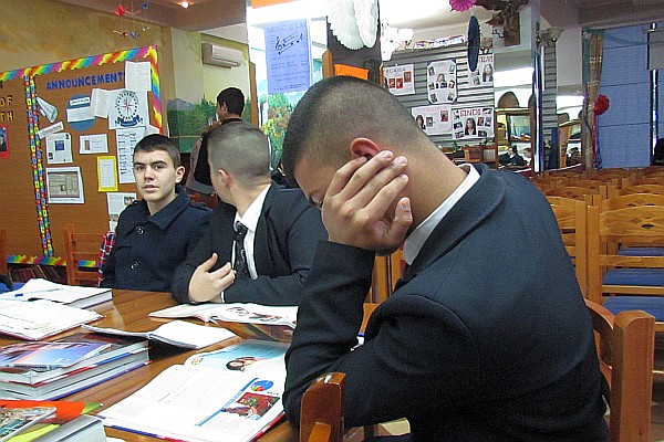 more students in after-school study hall