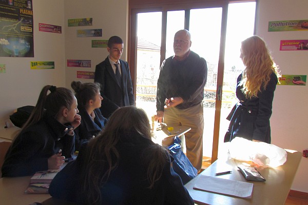 students are listening to the explanation with the demo
