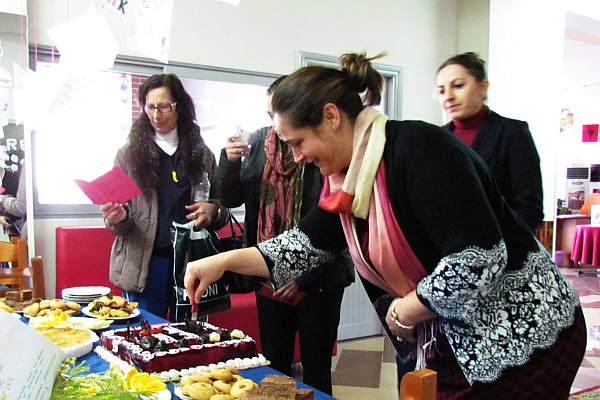 assistant principal gets ready to cut the tort
