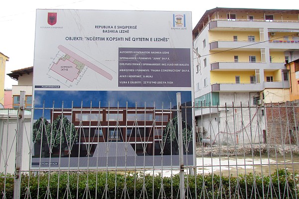 a public kindergarten school razed and begun new