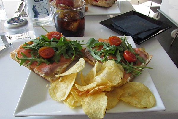 my selection: marinated salmon & cream cheese n toast