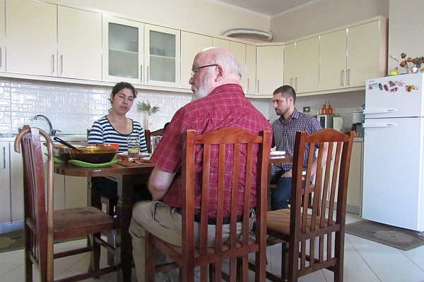 getting ready for dinner at the Tartari's