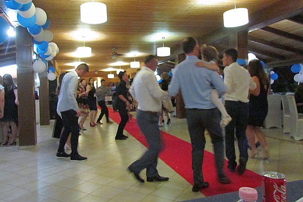 dancing (I)