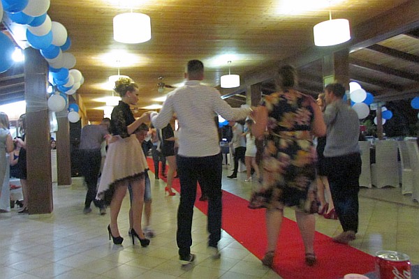 dancing (II)