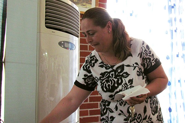 Bardha collects some cookies for her tastebuds
