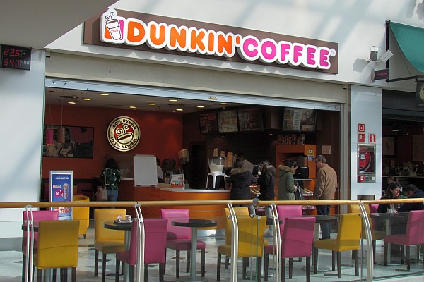 Dunkin' Coffee ship in the Diagonal Mar mall