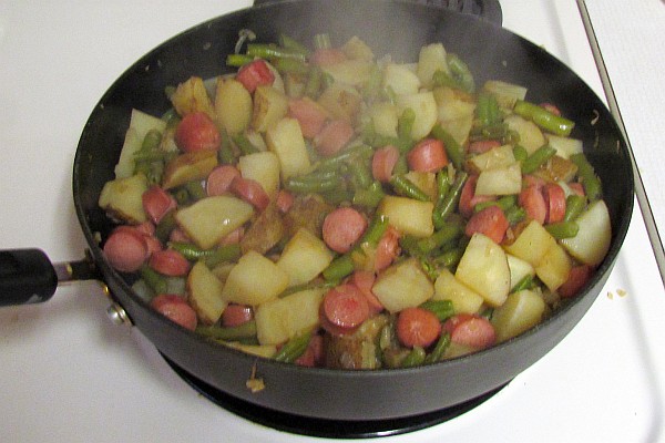 hot dogs, potatoes and green beans
