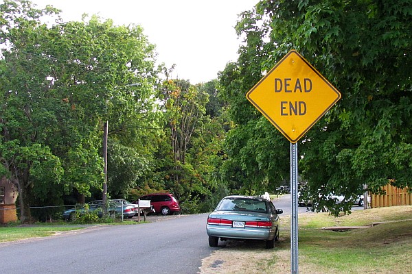 a "Dead End" sign