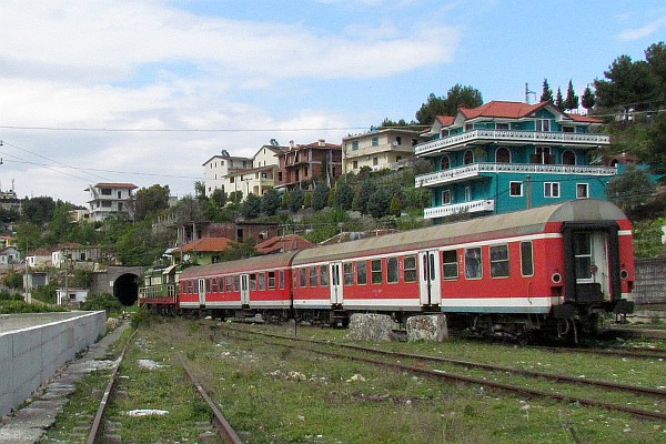 the train approaches the tunnel