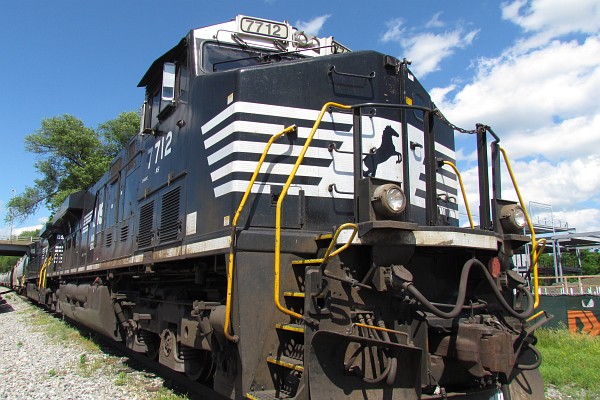 close-up of engine NS 7712