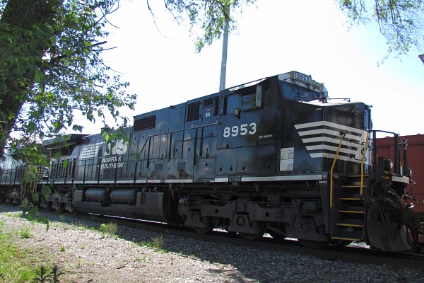 cab end of engine NS 8953