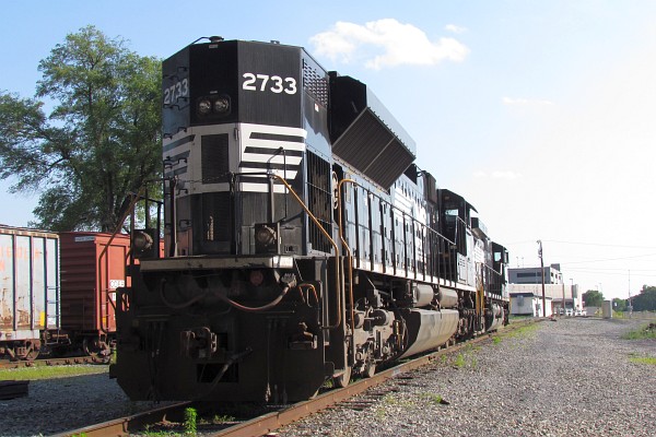 engine NS 2733 as seen from its other end