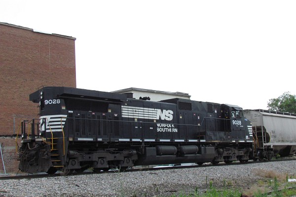 NS 9028 viewed without a fence