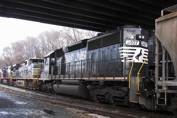 NS 3407 locomotive, Harrisonburg, VA, USA