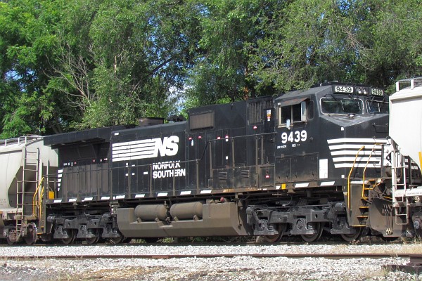 NS 9439 locomotive in Harrisonburg